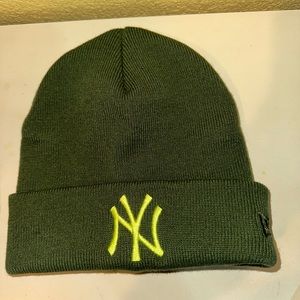 Urban Outfitters green New York Yankees MLB beanie